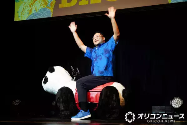 『こち亀』10年ぶり新作、新キャストお披露目　“新両さん”落合福嗣はパンダカーで登場
