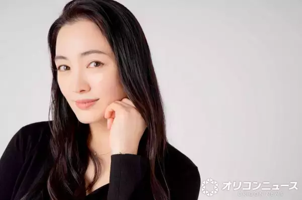 仲間由紀恵、“娘”との2ショットに反響「綺麗でかわいい親子」「とても素敵」