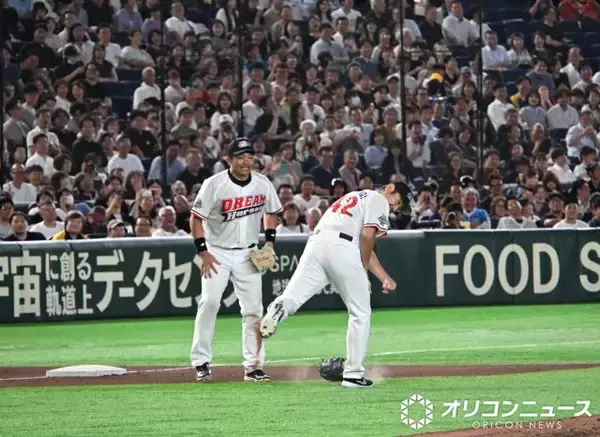 『サントリードリームマッチ2026』伝統芸を披露　下柳のグラブ叩きつけ　GG佐藤の落球　頭部が輝く5人組＋ロン毛