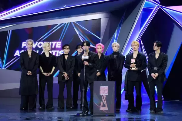 『MAMA』JO1、K-POP授賞式でトロフィー獲得　4ヶ国語であいさつ「来年はもっともっと楽しい1年にします」