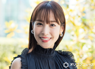 鷲見玲奈、美脚際立つゴルフウエア姿を披露「スタイル抜群」「足なが」