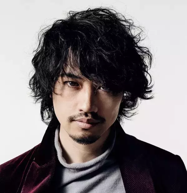 ドラマ、映画に数多く出演し、映画監督も務める斎藤工が所属するブルーベアハウスが新人を募集『マルチスター特別オーディション2025』