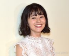 鈴木ちなみ、わが子を抱いた近影に反響「変わらないですね」「綺麗すぎママ」　2022年にシンガポールに移住