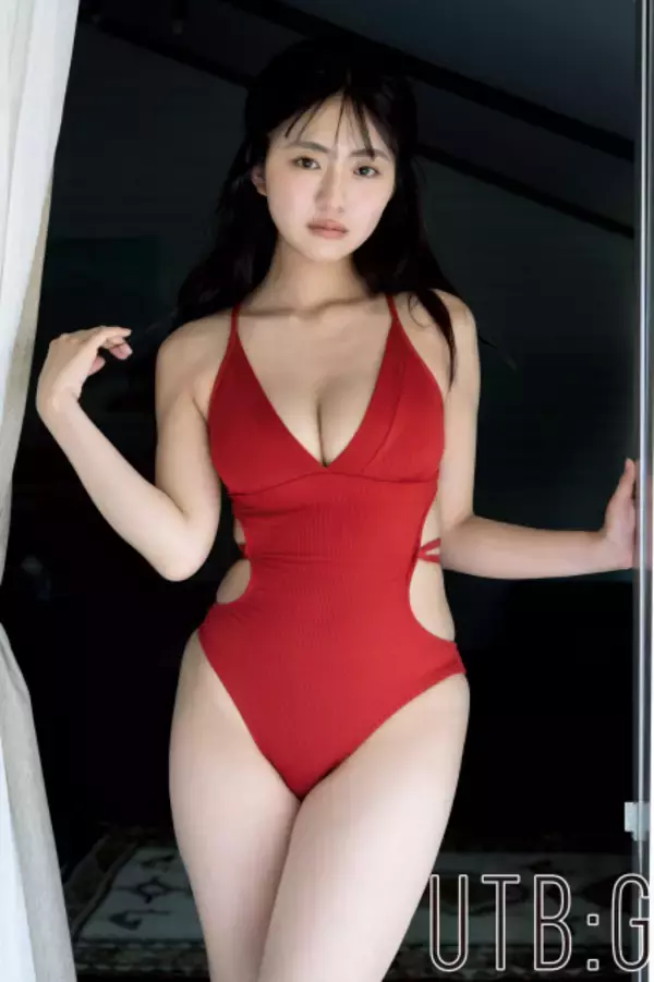 豊田ルナ、“三刀流”の輝き放つ圧巻ボディ　15ページ超ロンググラビア披露『UTB:G Vol.10』