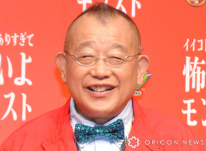 「髪が…」笑福亭鶴瓶、妻との“顔出し”貴重ショットに驚き「幸せを物語ってる」「素敵な写真」