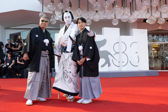 市川團十郎、歌舞伎衣裳でベネチア国際映画祭に降臨　レッドカーペットで堂々の見得