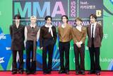 「『MMA2025』BOYNEXTDOOR、K-POP授賞式”日本新設”賞に輝く　日本人気を証明「愛してる！」」の画像1