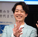 「ドンデコルテ小橋共作、わかりやすく調子に乗る オズワルド伊藤が指摘「全身ヴェルサーチで50万くらいかかってる」」の画像1