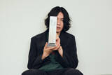 「【オリコン上半期】米津玄師「IRIS OUT」、「ストリーミング」1位＆ソロ史上最高の記録達成　「今後も長く愛してくれたらさらに嬉しいです」【コメントあり】」の画像1