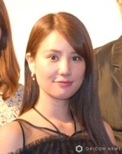 元AKB48の鈴木まりや、第2子出産　写真に赤ちゃんの手「20周年YEARに娘が誕生」