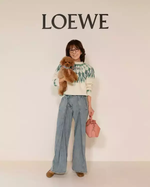 坂本九さん妻・柏木由紀子、愛犬抱っこで銀座に登場　「ロエベ」日本最大旗艦店オープン記念フォトコール