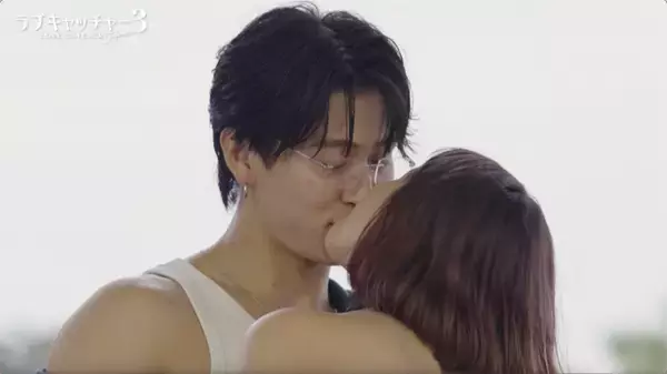 BreakingDownリポーター、恋のライバルの目の前で意中のイケメンに“嫉妬キス”　スタジオ騒然「マーキングがすごい」
