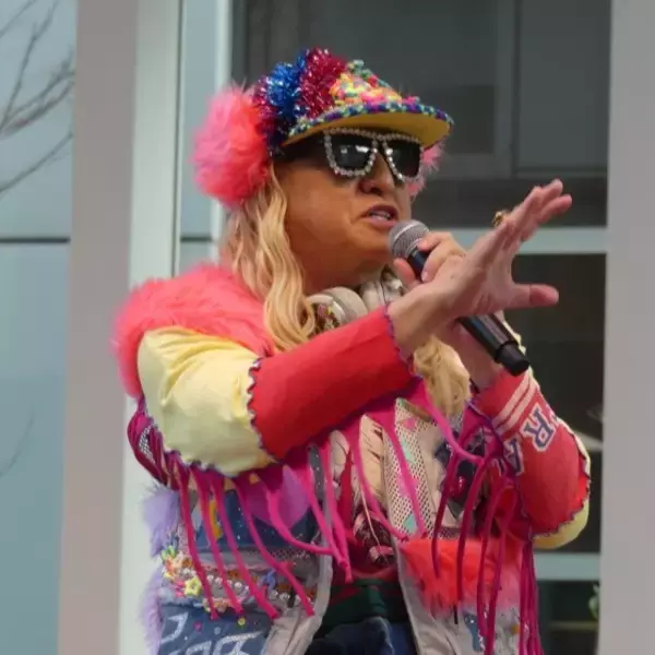 DJ KOO「獅子舞を意識した」ド派手な衣装で登場、冬の横浜を彩る「横浜春節祭2026」開幕セレモニー開催