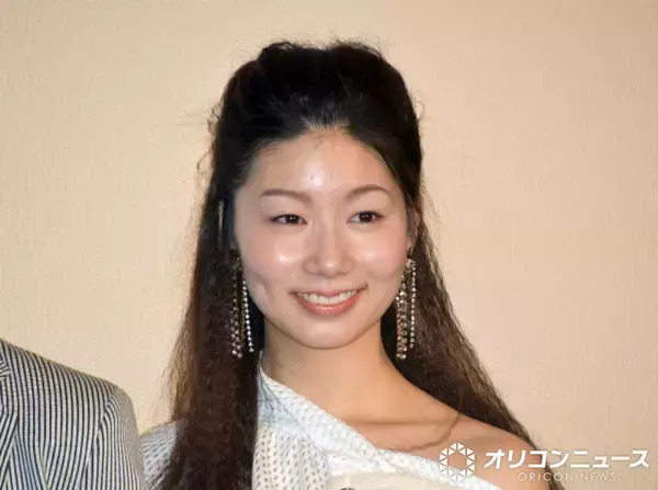 土居志央梨、共演俳優とおそろいポーズで“仲良し”2ショット「最高に弾けててかわいい」「笑いすぎ～」「これはエモい」