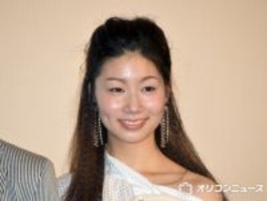 土居志央梨、共演俳優とおそろいポーズで“仲良し”2ショット「最高に弾けててかわいい」「笑いすぎ～」「これはエモい」