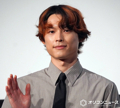 松村北斗、『高校生クイズ』翌日に主演映画クイズに挑戦「どろんこになったりしないですよね？」