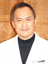 66歳・渡辺謙、バースデーケーキのサプライズに驚き　抱負は「健康で笑顔の1年を過ごせるように」