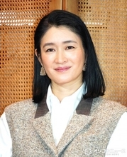 小雪、ブルネロ・クチネリ氏の精神に感銘 夫・松山ケンイチにも布教「夫が著書を読むように」