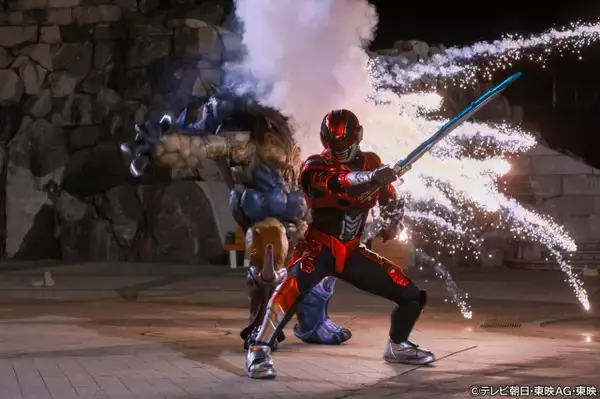 『超宇宙刑事ギャバン インフィニティ』第1話「赤いギャバン」に反響　“超ギャバい”幕開けに