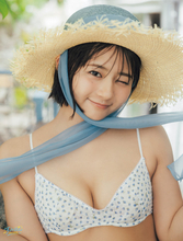 “SNSで話題のバスケ女子”すみぽん、健康美あふれるビキニ姿　汗ばむ未公開カットも
