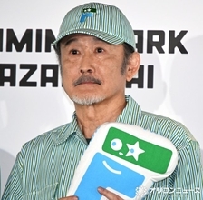 吉田鋼太郎、ファミマ初の旗艦店の屋上“ロゴ”に苦笑い　素朴な疑問「誰が見るんですか？」