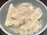 「餃子に合う“悪魔式タレ”とは？　食べるラー油と粉チーズの旨味をまとめる意外なアレンジに桃屋公式も「美味しそう」」の画像1