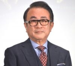 三谷幸喜氏、演劇的な観点から“解散会見の赤カーテン”語る「19世紀のヨーロッパでは…」