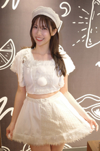 鈴木ふみ奈、ゴージャス美ボディのふわもこクリスマスコス披露　タコベル1日店長イベントで自身プロデュース「クリスマスベルボックス」発売