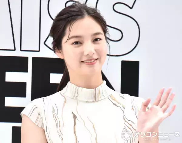 32歳・新川優愛、セーラー服姿公開で反響「似合いすぎぃ」「JK優愛さんかわいすぎるー」「かわいすぎるしスタイルよすぎ」