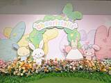 「「チアリステイルズと一緒にいっぽ展」あすスタート　サンリオのうさぎユニットとお花畑へ、歩くたびに“かわいい”を満喫【内覧会レポ】」の画像1