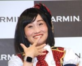 キンタロー。“歯にイルミネーション”でマリオ「ドッスン」ものまね披露　河合郁人との2ショットに「好きだわwww」「歯が光ってる すごーい」「最高です」