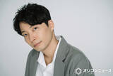 「「結婚指輪前からされてましたっけ、、、！」星野源が公開した写真に反響「これまたワイルドお髭」「変な声出た笑」」の画像1