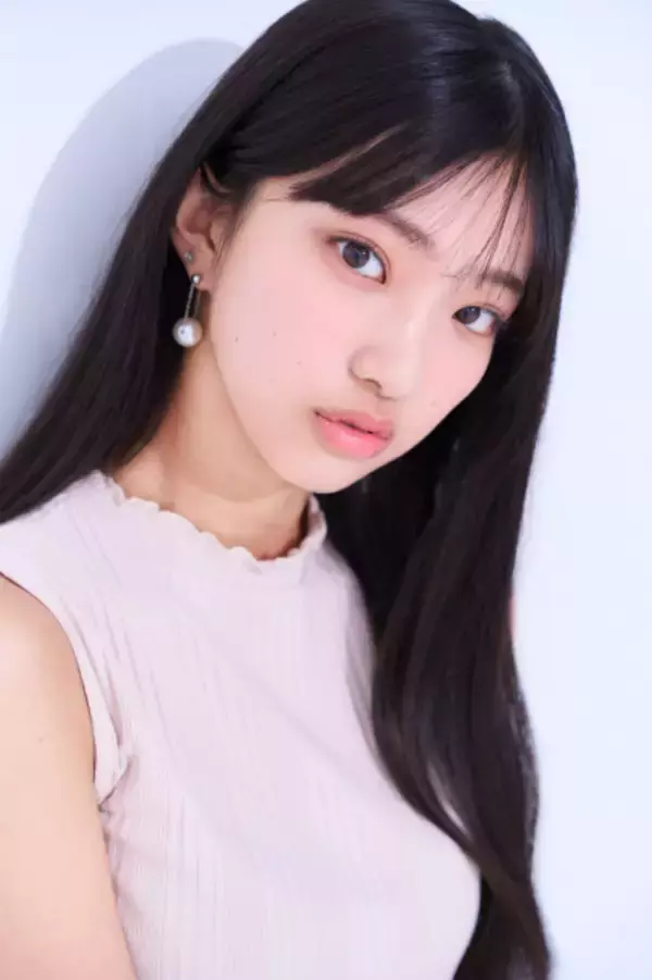 ホリプロ×週プレ『ニューヒロインPROJECT』審査員特別賞・小嶌こゆき、ホリプロに所属し「朝比奈こゆ」として活動開始　底抜けの明るさと鋭い目ヂカラ、メリハリボディが武器