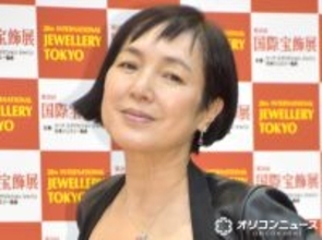 桃井かおり、おうちごはんの“取り皿”が「ワイルドだなぁ～」「焼きそばにレオパード!!さすがです」と話題　手作り焼きそばメインの食卓ショット披露