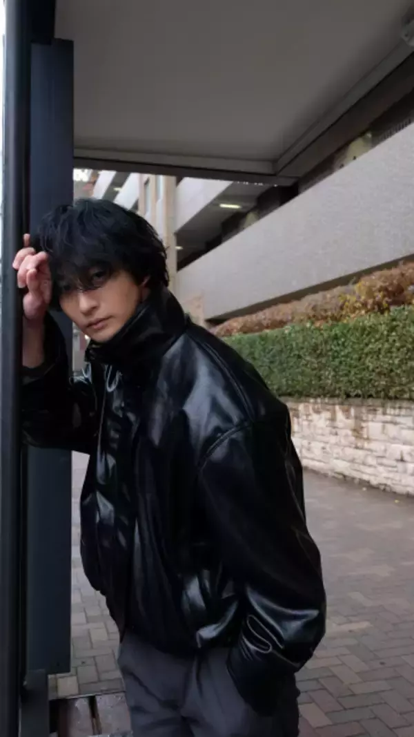 “選ぶこと”の孤独を受け止めて――古屋呂敏が語る、単独主演作『愛のごとく』への思い【インタビュー】