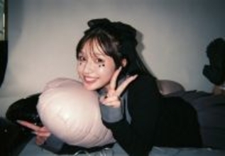 人気インフルエンサー・すず、初書籍『となりのすず。』発売 　出版記念1on1トークや2ショット撮影も実施