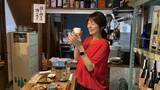 「飯島直子、青梅市でハシゴ酒　角打ち→焼き鳥＆刺身」の画像1