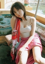 木崎ゆりあ、9年ぶり写真集　黒ドレス＆ランジェリー解禁「これぞ30代に突入」