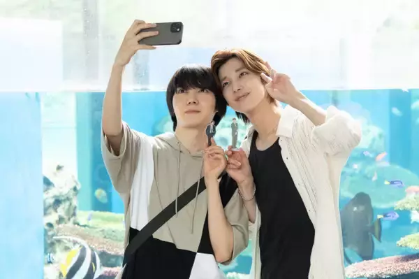 四坂亮翔、小泉光咲と水族館デート＆“自然なキス”レクチャー　『陽キャ集団にいる芹沢は、俺の前だと様子がおかしい』
