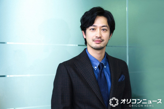 「悪い親子」竹財輝之助、“息子”との仲良し2ショットにドラマファン「こんな笑顔見てるとアットホームドラマなんじゃないかと思ってしまう」