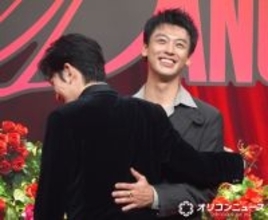 竹内涼真＆町田啓太、アツい抱擁　男性同士の“愛”描く『10DANCE』に込めた想いを熱弁