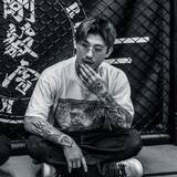 「平本蓮、新たなタトゥー公開　敬愛するラッパーに「LMSベルト」先日は『ジョジョ』人気キャラも体に刻む」の画像1