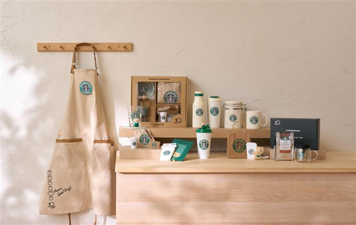 【スタバ新作グッズ】日本上陸30周年記念 懐かしの初代ロゴ復刻のボトルやマグが登場