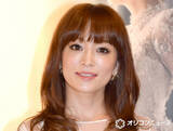「「仲良しすぎる姉弟」浜崎あゆみ、“弟のような”仲良しアーティストとハグショット公開「ステキな関係」「弟愛が強い」」の画像1