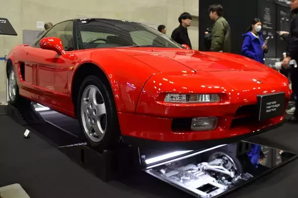 “新車みたいな”約35年前の初代『NSX』が大注目　メーカーが手掛ける“旧車再生”事業とは