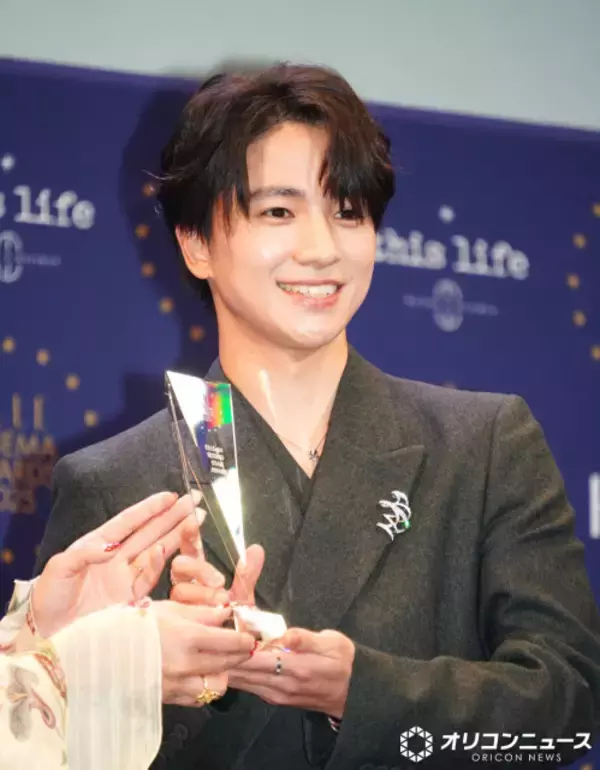 “きょう29歳”木戸大聖、北川景子＆吉沢亮らに囲まれ誕生日サプライズ　演出前にフライング「恥ずかしい」