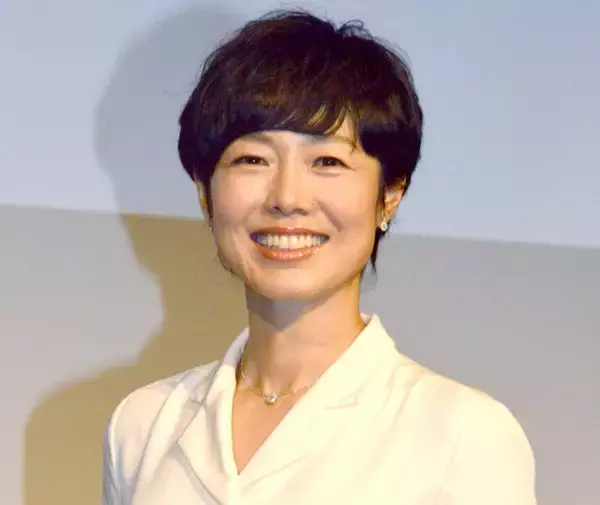 「有働由美子、嵐のコンサート鑑賞に思い　メンバーから招待受けたこと明かす「『最後を見届けてやってください』って」」の画像