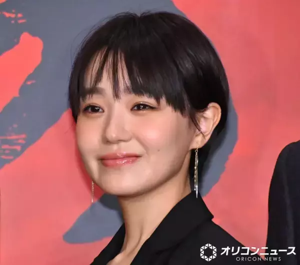 奈緒、“父親役”俳優とほのぼの2ショット「コチラの親子も素敵」「ノリさん嫉妬案件」