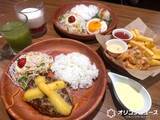 「「びっくりドンキー」に女性2人で“夜の背徳飯”してきた　期間限定“ハンバーグ屋のメンチカツ”＆ピーチデザートを堪能【実食レポ】」の画像1