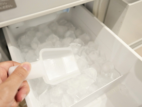 「製氷機って掃除してる？」カインズが紹介したお手入れ方法に「今の季節にやっておきたい」「見えない部分だから不安」